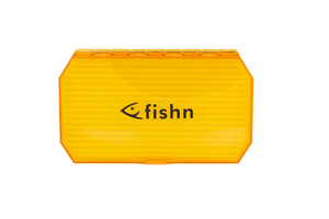 FISHN Köderbox für Spoons, Spinner, Blinker und Fliegen - Passt in Jede Jackentasche und schützt die Köder vor dem UV Licht